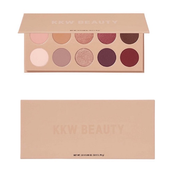 SOLD OUT -  ✨ HOST PICK ✨ KKW classic blossom eyeshadow palette - Picture 2 of 8